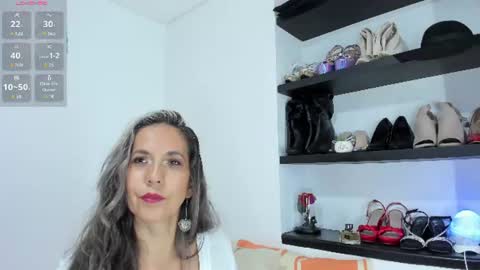 Snapshot of laurafarrely chatting on 23, 7, 2026 Laura online show from 23, 7, 2026