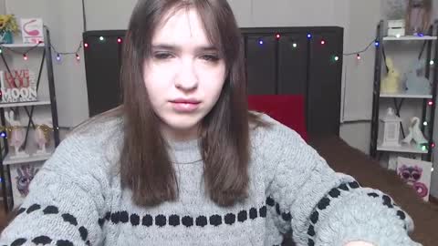 LauraHlot online show from 9, 2, 2025