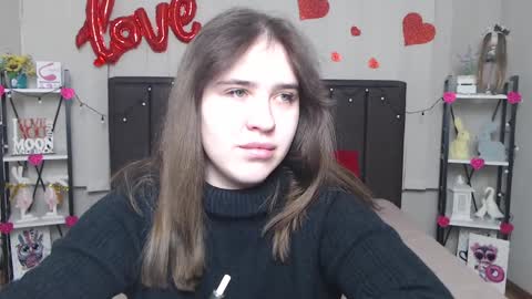 LauraHlot online show from 23, 2, 2025