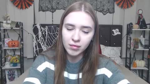 LauraHlot online show from 3, 11, 2025