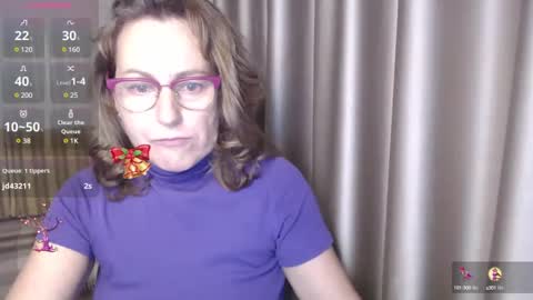 Lauraoven1 online show from 11, 12, 2024
