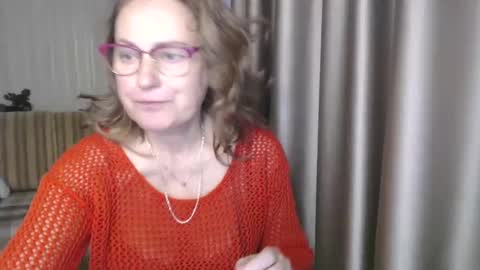 Lauraoven1 online show from 19, 12, 2024