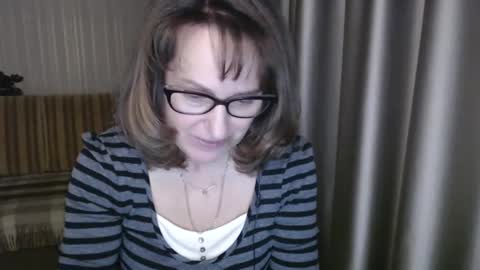 Lauraoven1 online show from 19, 2, 2025