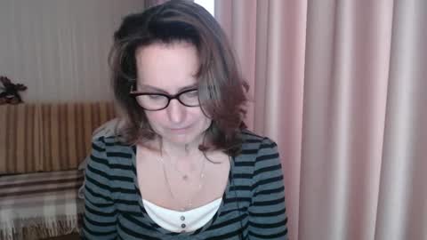 Lauraoven1 online show from 20, 2, 2025
