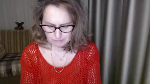 Lauraoven1 online show from 2, 3, 2025