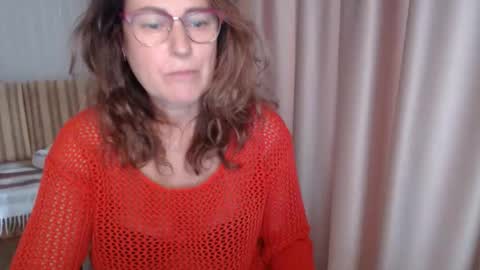 Lauraoven1 online show from 13, 10, 2025