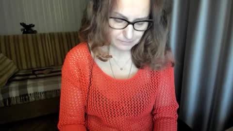 Lauraoven1 online show from 22, 12, 2025