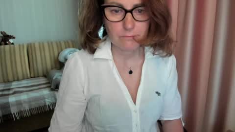 Snapshot of lauraoven1 chatting on 19, 5, 2026 Lauraoven1 online show from 19, 5, 2026
