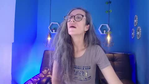 Snapshot of laurasofia45 chatting on 4, 2, 2026 Laura Sofia online show from 4, 2, 2026