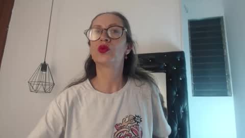 Snapshot of laurasofia45 chatting on 12, 2, 2026 Laura Sofia online show from 12, 2, 2026