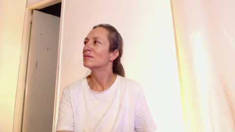 Snapshot of laurasofia45 chatting on 16, 7, 2026 Laura Sofia online show from 16, 7, 2026