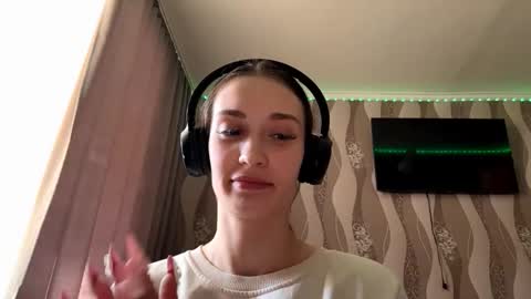 laurelwilliamston online show from 25, 3, 2026