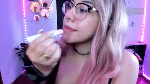  Im Lauren  independent model   online show from 7, 3, 2025