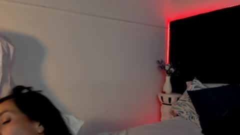 Lauren online show from 10, 4, 2026