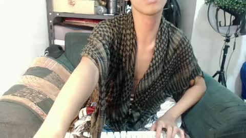 Snapshot of laurence_cuttieguyhere chatting on 3, 7, 2026 laurence_cuttieguyhere online show from 3, 7, 2026