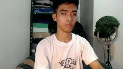 Snapshot of laurence_cuttieguyhere chatting on 6, 7, 2026 laurence_cuttieguyhere online show from 6, 7, 2026
