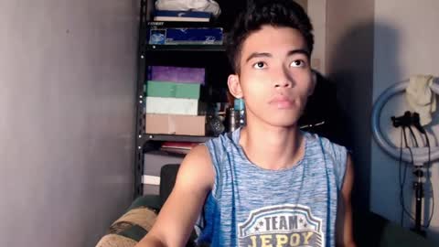 Snapshot of laurence_cuttieguyhere chatting on 8, 7, 2026 laurence_cuttieguyhere online show from 8, 7, 2026