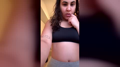 Snapshot of laurenivy chatting on 1, 4, 2026 laurenivy online show from 1, 4, 2026