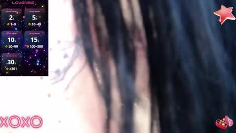 Snapshot of laurenjenssen chatting on 4, 1, 2025 Laura online show from 4, 1, 2025