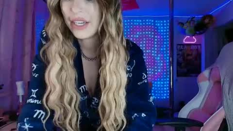 Lauren Lotus online show from 5, 6, 2026