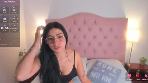 laurenn_smitth online show from 28, 2, 2025