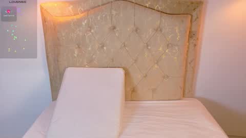 laurenn_smitth online show from 24, 3, 2026