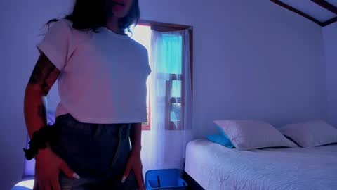 Lucie  online show from 12, 2, 2025