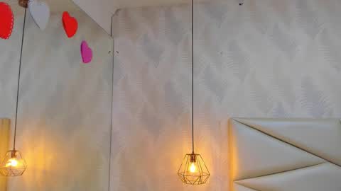 Laurent online show from 7, 11, 2025