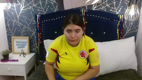 Snapshot of laurha_ chatting on 27, 6, 2026 laura online show from 27, 6, 2026