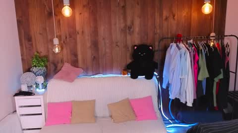 Annie online show from 29, 3, 2026