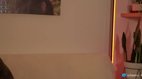 laurita_4 online show from 2, 6, 2026