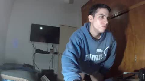 Snapshot of lauti_twink chatting on 27, 7, 2026 Lautaro online show from 27, 7, 2026