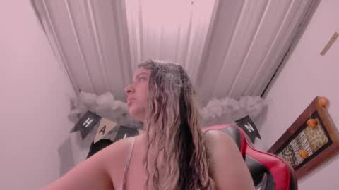 Lauu G online show from 27, 10, 2025