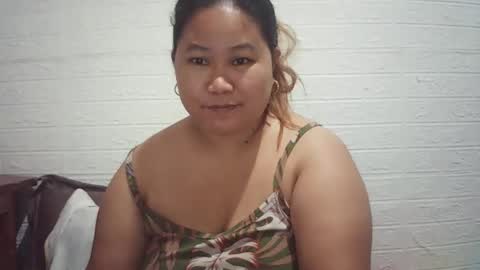 Snapshot of lavalyn214 chatting on 1, 3, 2026 lavalyn214 online show from 1, 3, 2026