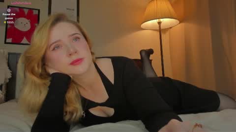 Snapshot of lavender_tender chatting on 24, 7, 2026 Lav online show from 24, 7, 2026