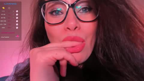 Snapshot of laverna_black chatting on 4, 3, 2025 Laverna online show from 4, 3, 2025