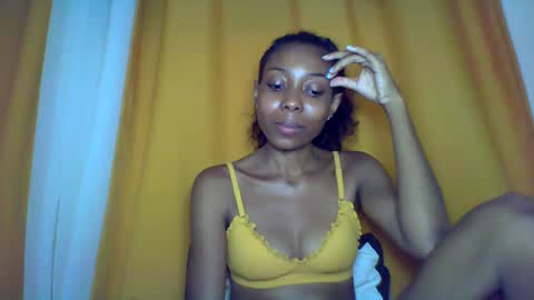 layannek online show from 3, 12, 2025