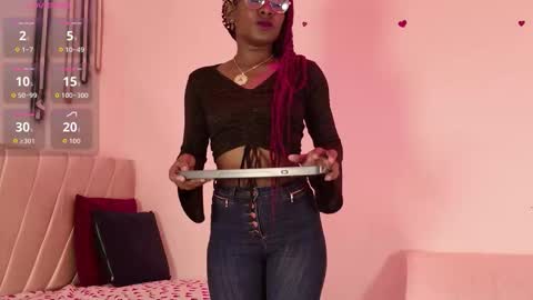 Snapshot of layla_collins_ chatting on 2, 3, 2026 layla online show from 2, 3, 2026