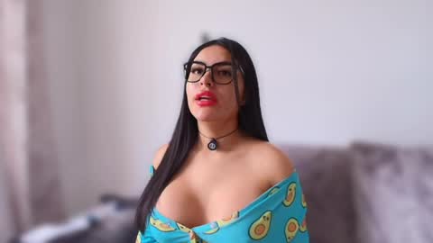 Snapshot of layla_nicols chatting on 30, 4, 2026 Layla online show from 30, 4, 2026