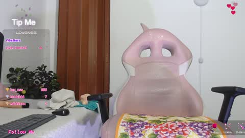 Snapshot of laylafoxy_tay chatting on 18, 1, 2025 laylafoxy_tay online show from 18, 1, 2025