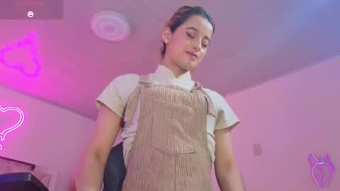 Snapshot of laylafoxy_tay chatting on 17, 10, 2025 laylafoxy_tay online show from 17, 10, 2025