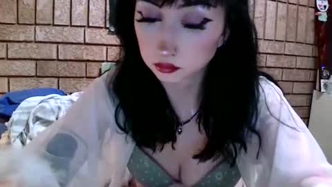 Snapshot of laylakills chatting on 1, 10, 2025 Layla Kills online show from 1, 10, 2025