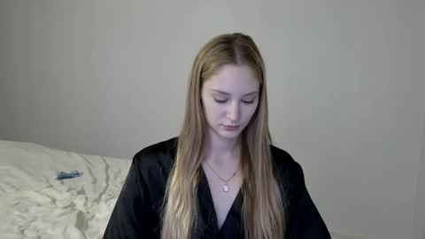 LaylaPretty001 online show from 4, 12, 2024