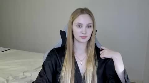 LaylaPretty001 online show from 3, 2, 2025