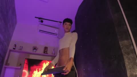 Snapshot of laylaryan_ chatting on 2, 1, 2025 Layla Ryan online show from 2, 1, 2025