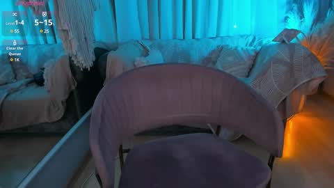 Snapshot of laynevibe chatting on 7, 3, 2025 ntmu online show from 7, 3, 2025