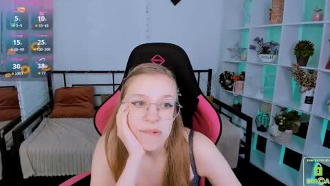 Snapshot of layriantavee chatting on 8, 1, 2025 layriantavee online show from 8, 1, 2025