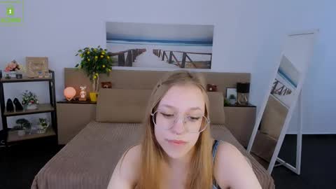 Snapshot of layriantavee chatting on 6, 3, 2025 layriantavee online show from 6, 3, 2025