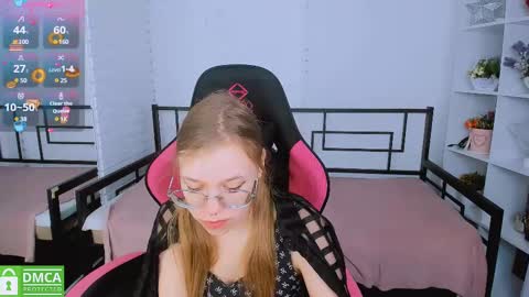 Snapshot of layriantavee chatting on 11, 3, 2025 layriantavee online show from 11, 3, 2025