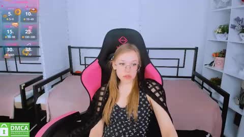 Snapshot of layriantavee chatting on 11, 3, 2025 layriantavee online show from 11, 3, 2025